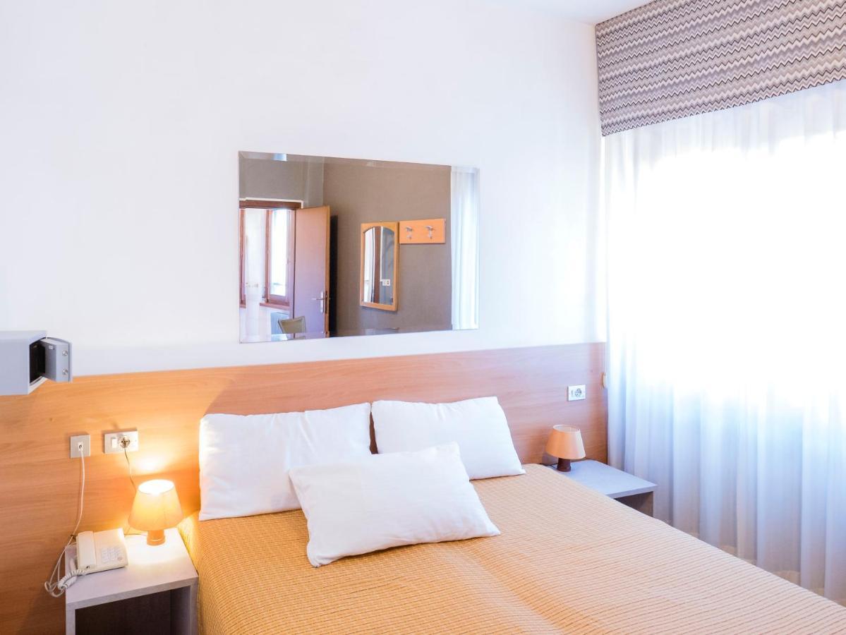Hotel Doria Nago-Torbole Luaran gambar