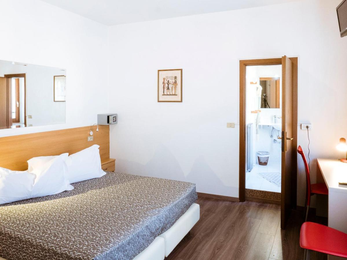 Hotel Doria Nago-Torbole Luaran gambar