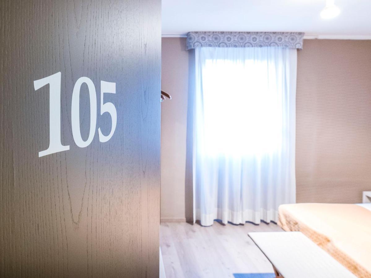 Hotel Doria Nago-Torbole Luaran gambar