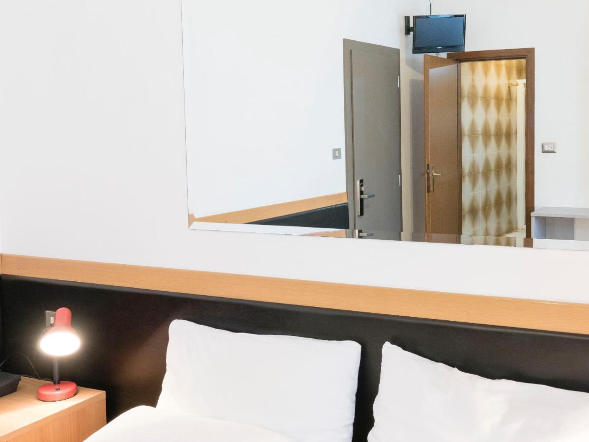 Hotel Doria Nago-Torbole Luaran gambar