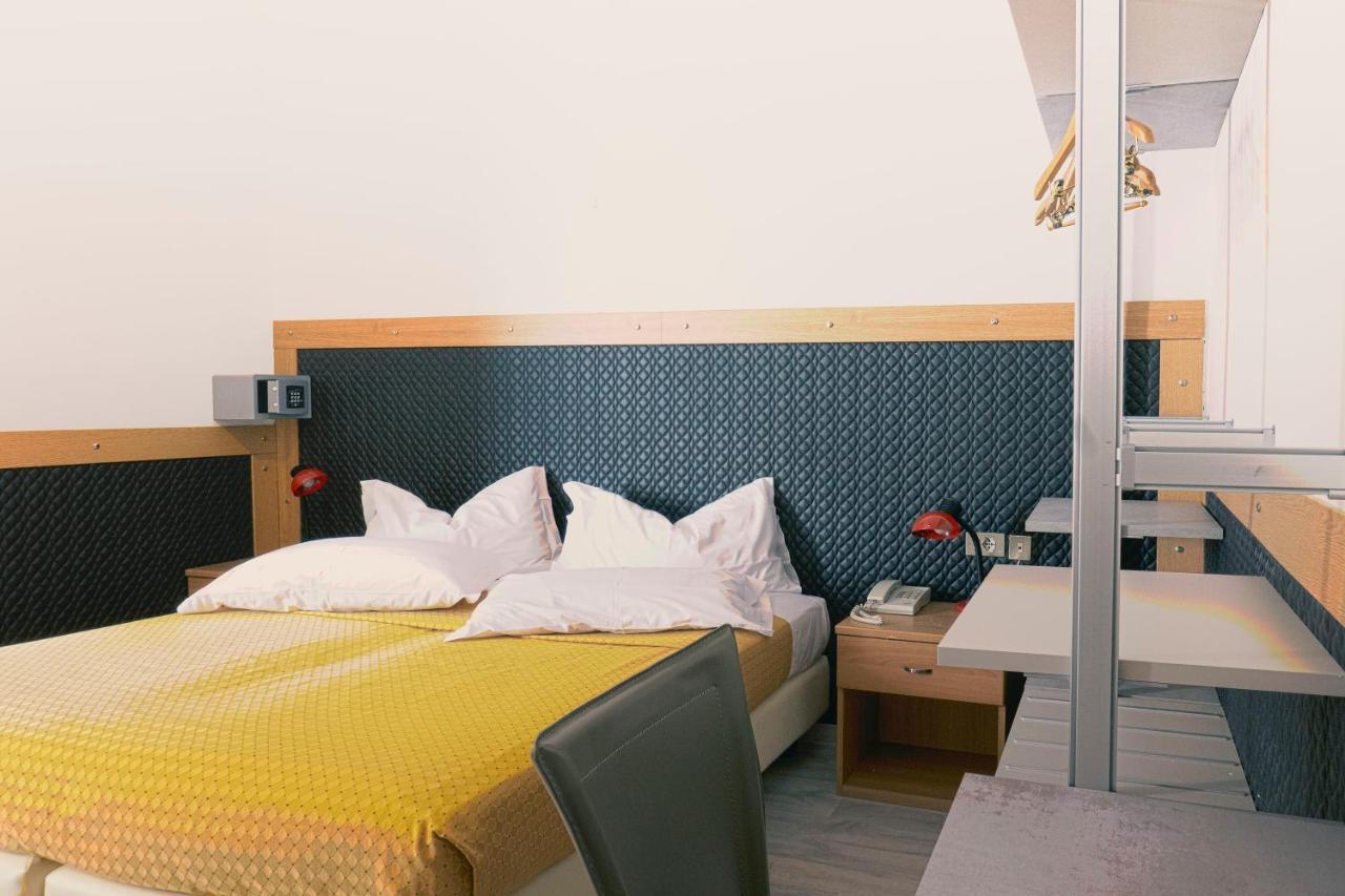 Hotel Doria Nago-Torbole Luaran gambar