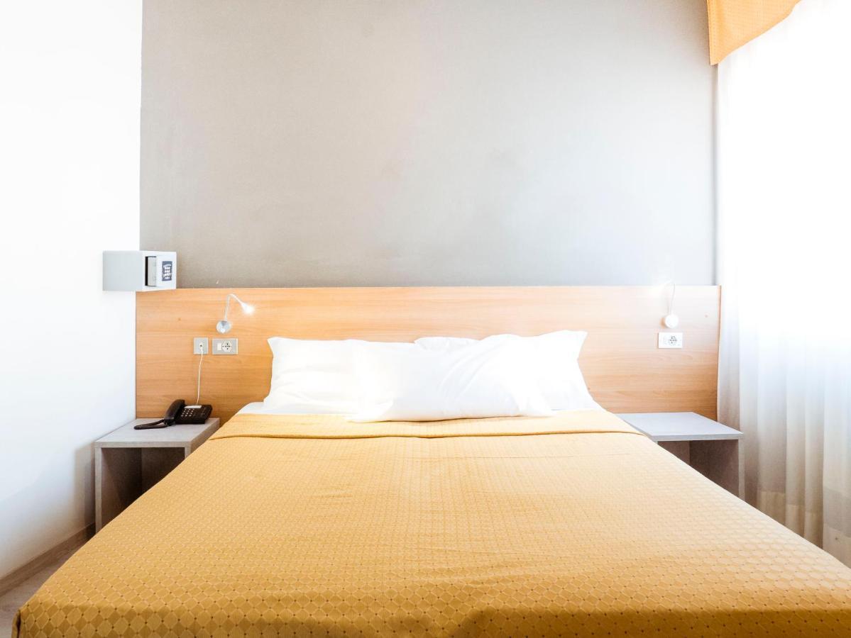 Hotel Doria Nago-Torbole Luaran gambar