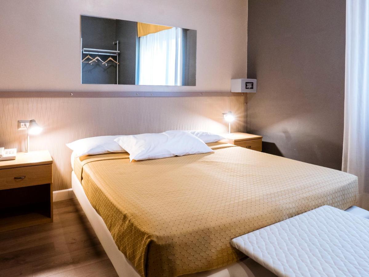 Hotel Doria Nago-Torbole Luaran gambar