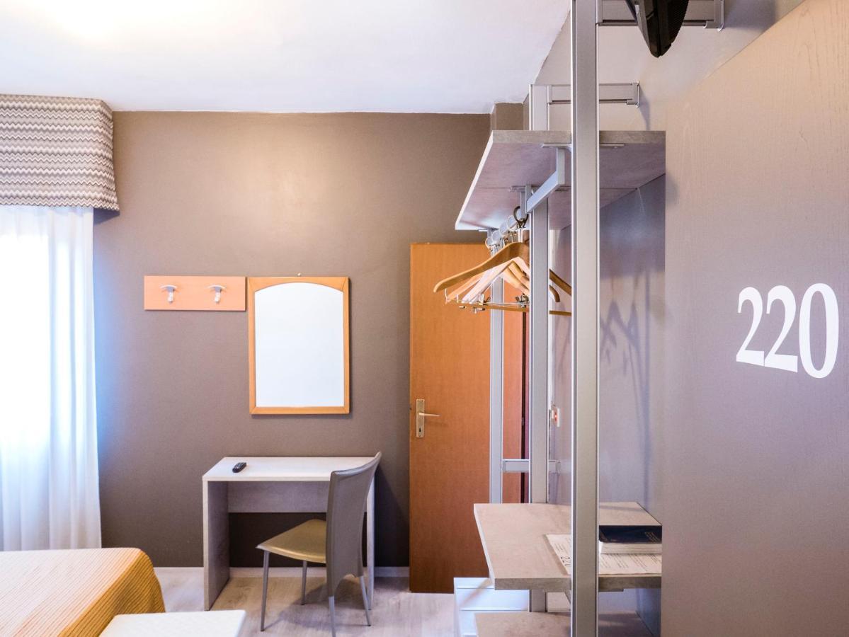 Hotel Doria Nago-Torbole Luaran gambar