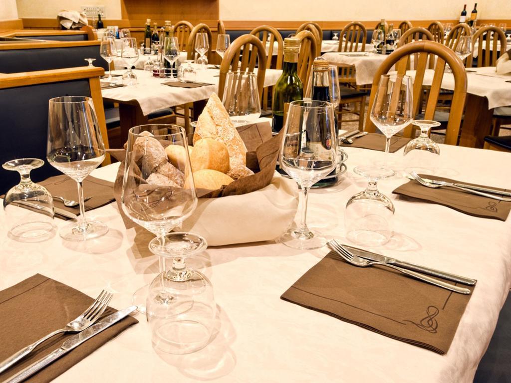 Hotel Doria Nago-Torbole Luaran gambar