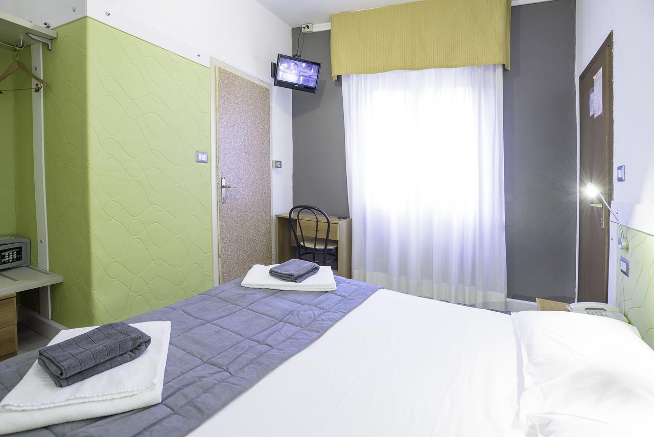 Hotel Doria Nago-Torbole Luaran gambar