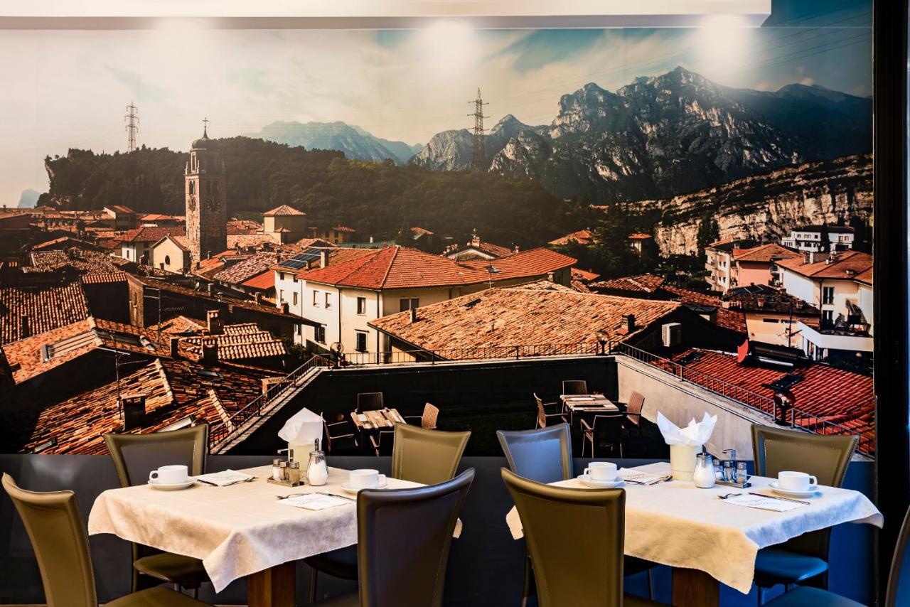 Hotel Doria Nago-Torbole Luaran gambar